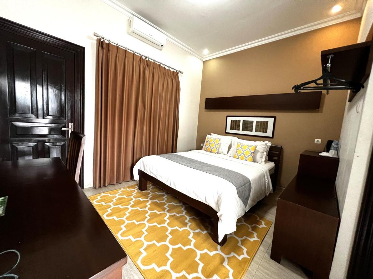 Avila Ketapan Rame Hotel Prigen ภายนอก รูปภาพ