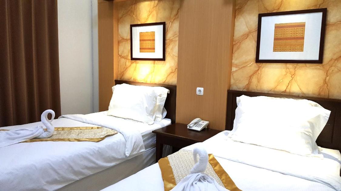 Avila Ketapan Rame Hotel Prigen ภายนอก รูปภาพ