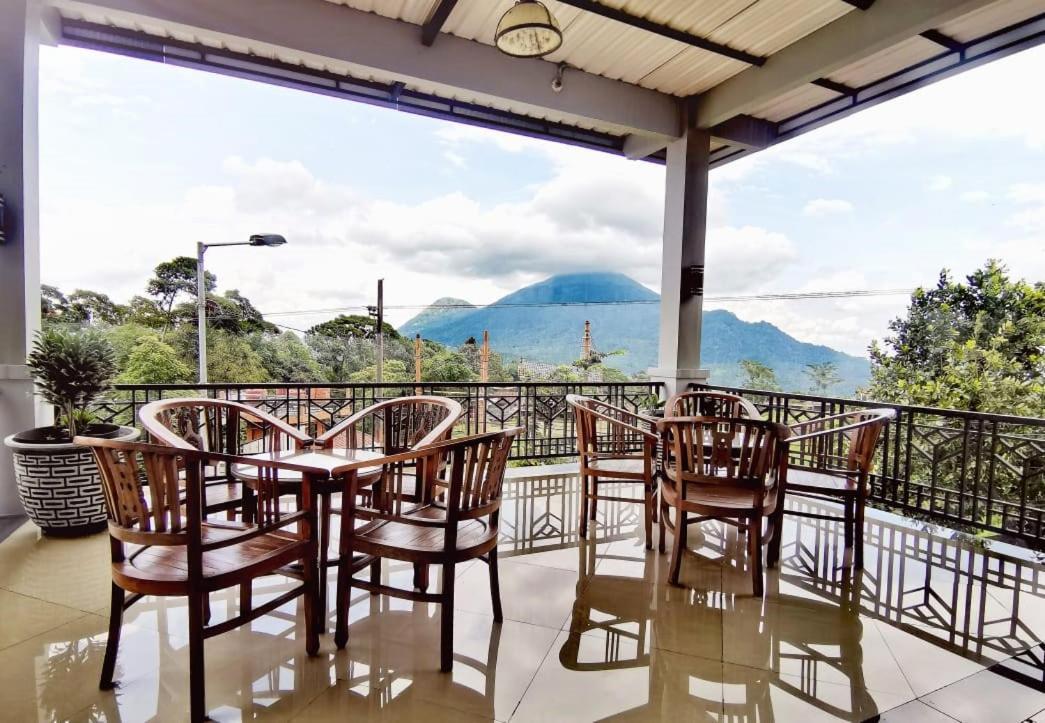 Avila Ketapan Rame Hotel Prigen ภายนอก รูปภาพ
