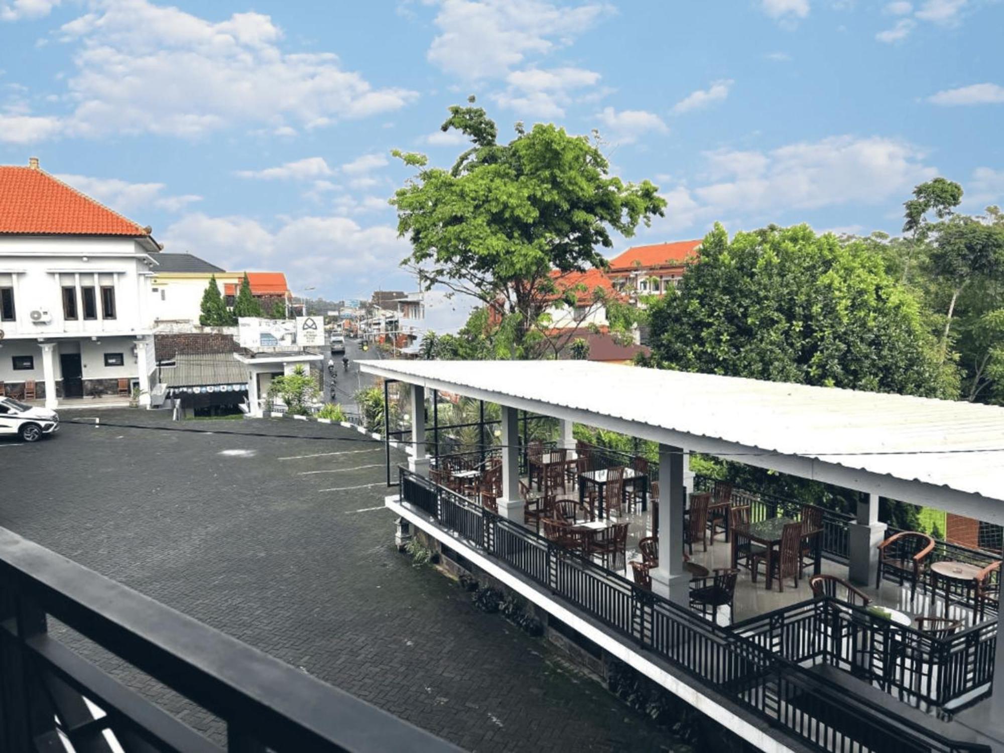 Avila Ketapan Rame Hotel Prigen ภายนอก รูปภาพ