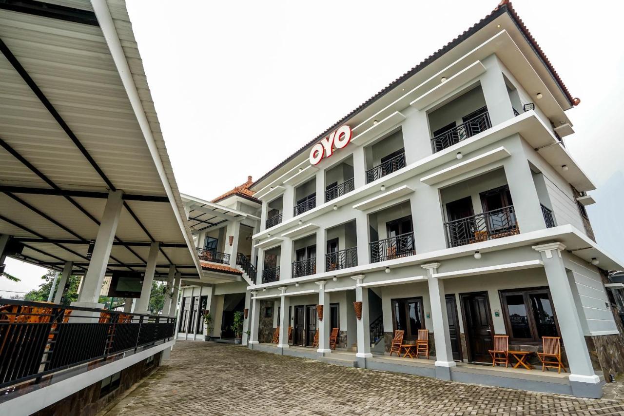 Avila Ketapan Rame Hotel Prigen ภายนอก รูปภาพ