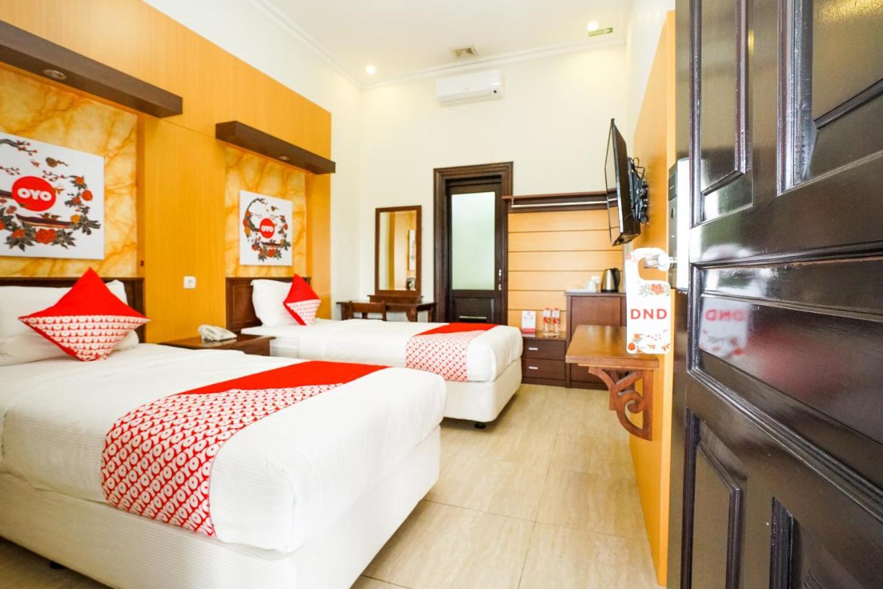 Avila Ketapan Rame Hotel Prigen ภายนอก รูปภาพ